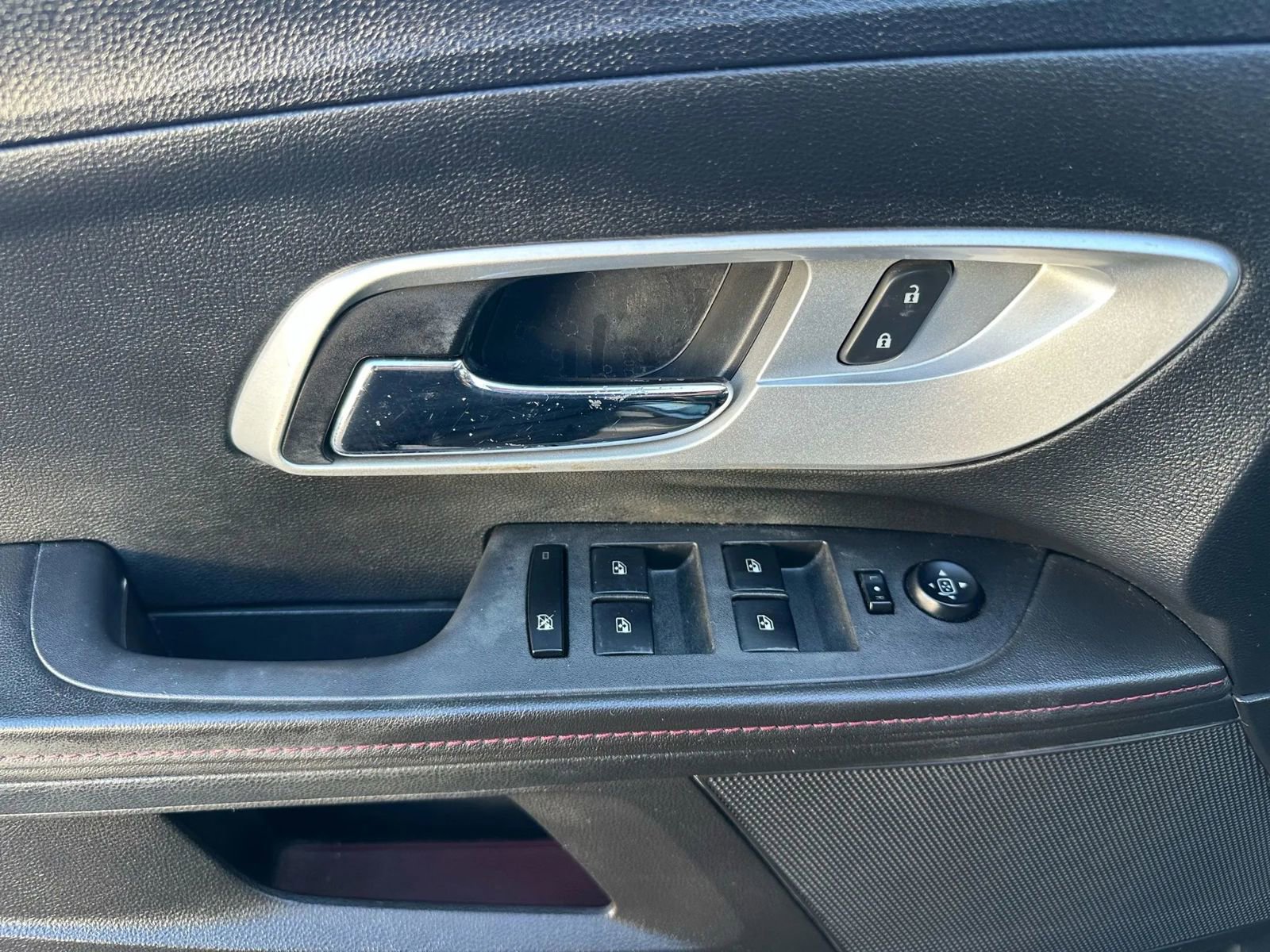 Used 2012 Chevrolet Equinox LT w/ Driver Convenience Package image 31