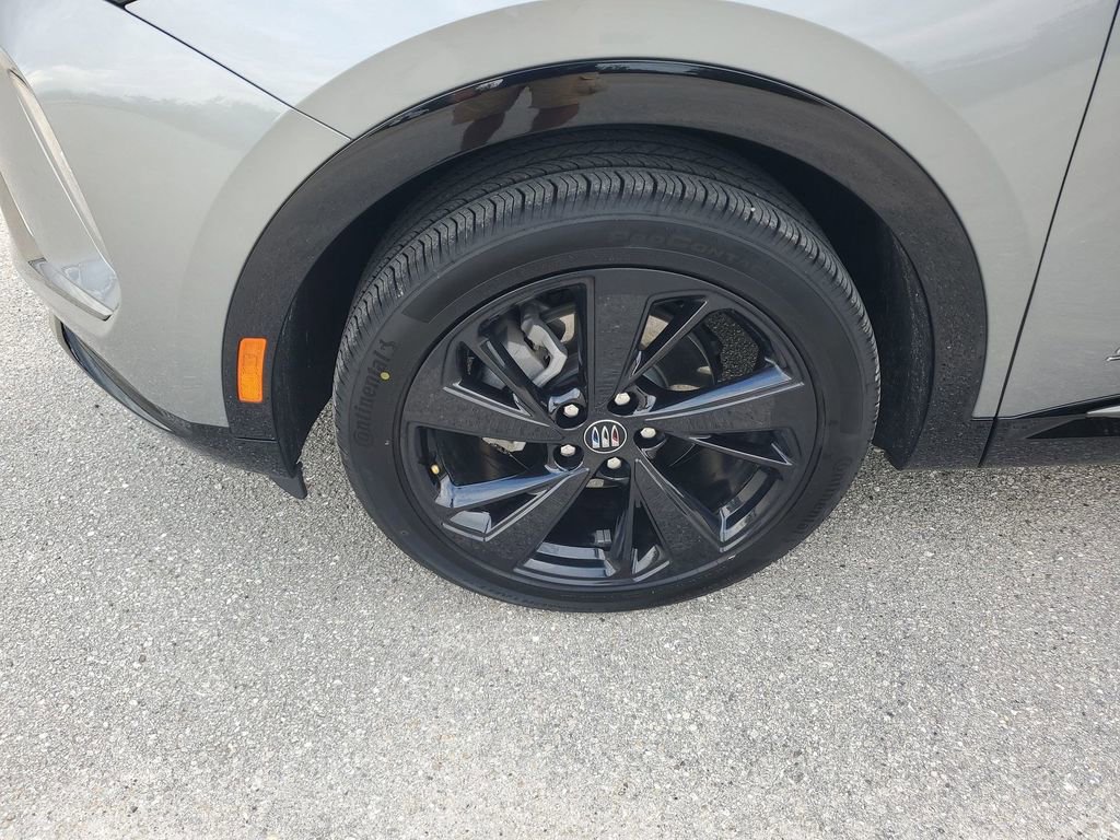 Used 2025 Buick Envision Sport Touring image 17