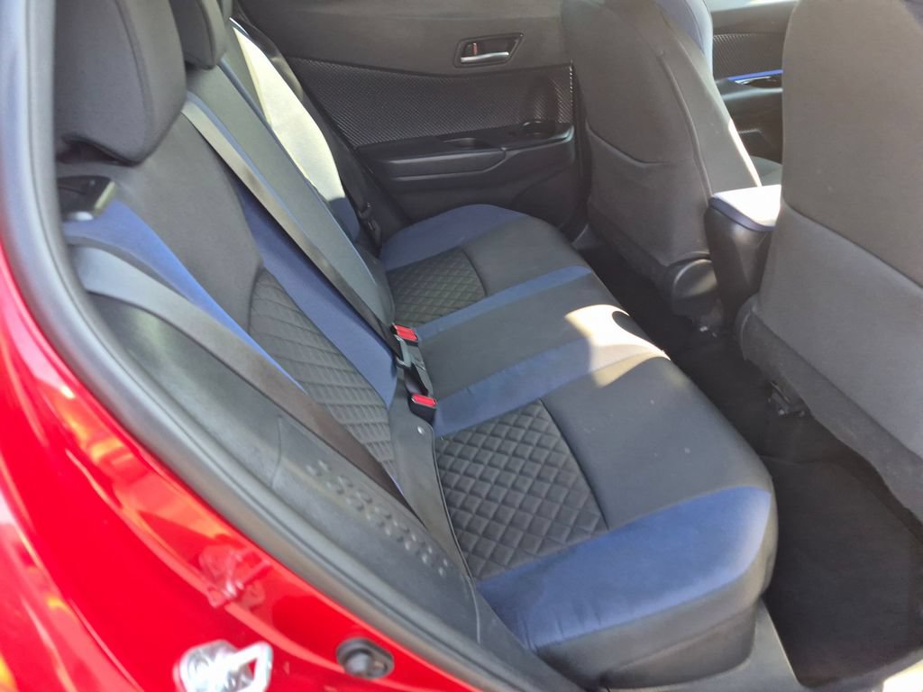 Used 2022 Toyota C-HR XLE FWD image 17