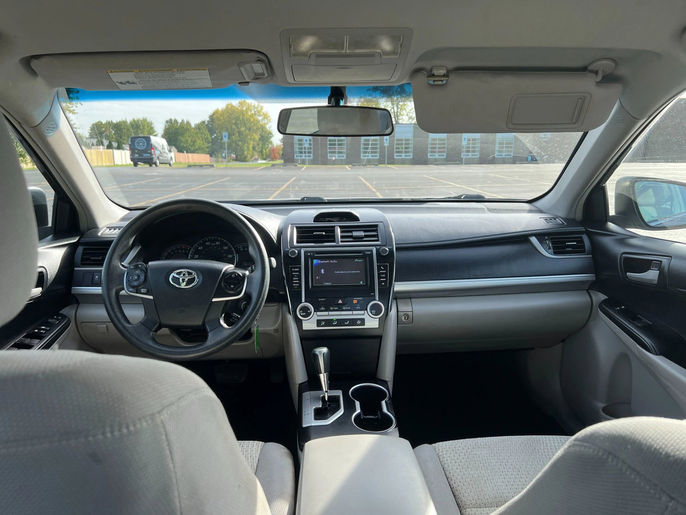 Used 2014 Toyota Camry LE image 27