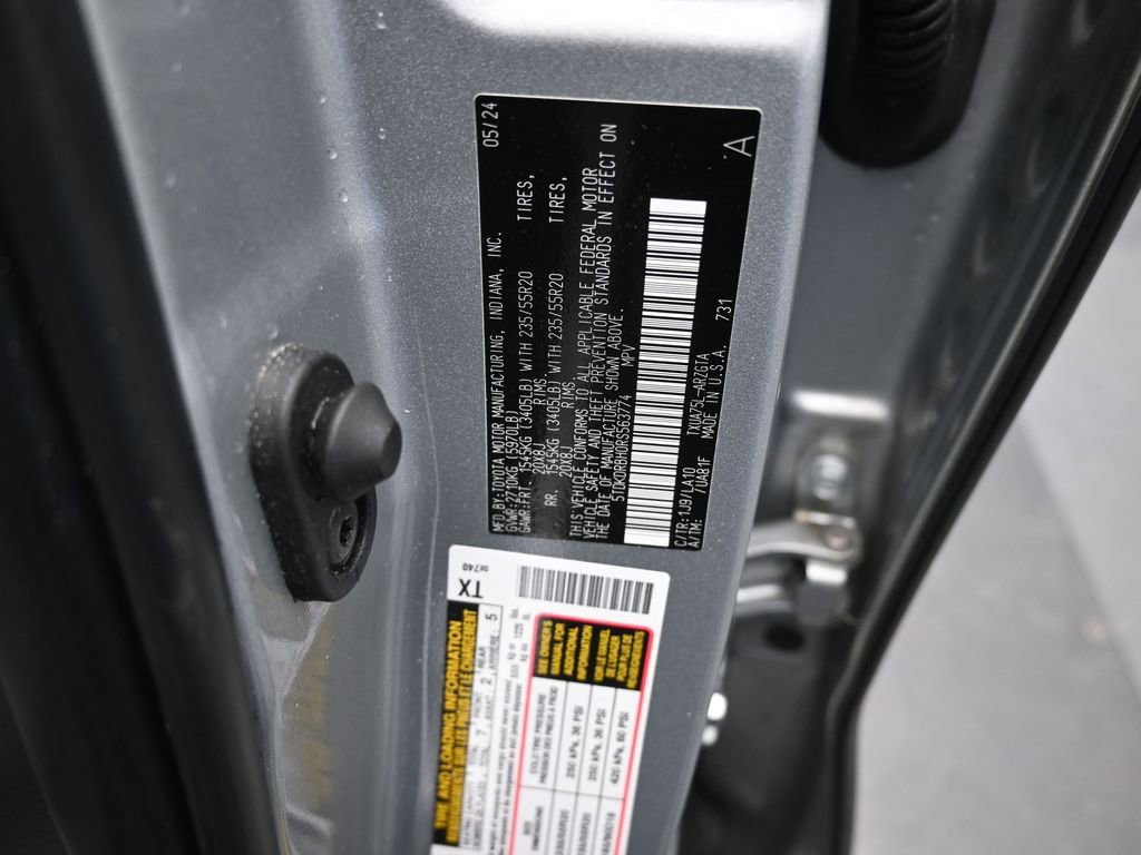 Used 2024 Toyota Highlander Platinum image 20