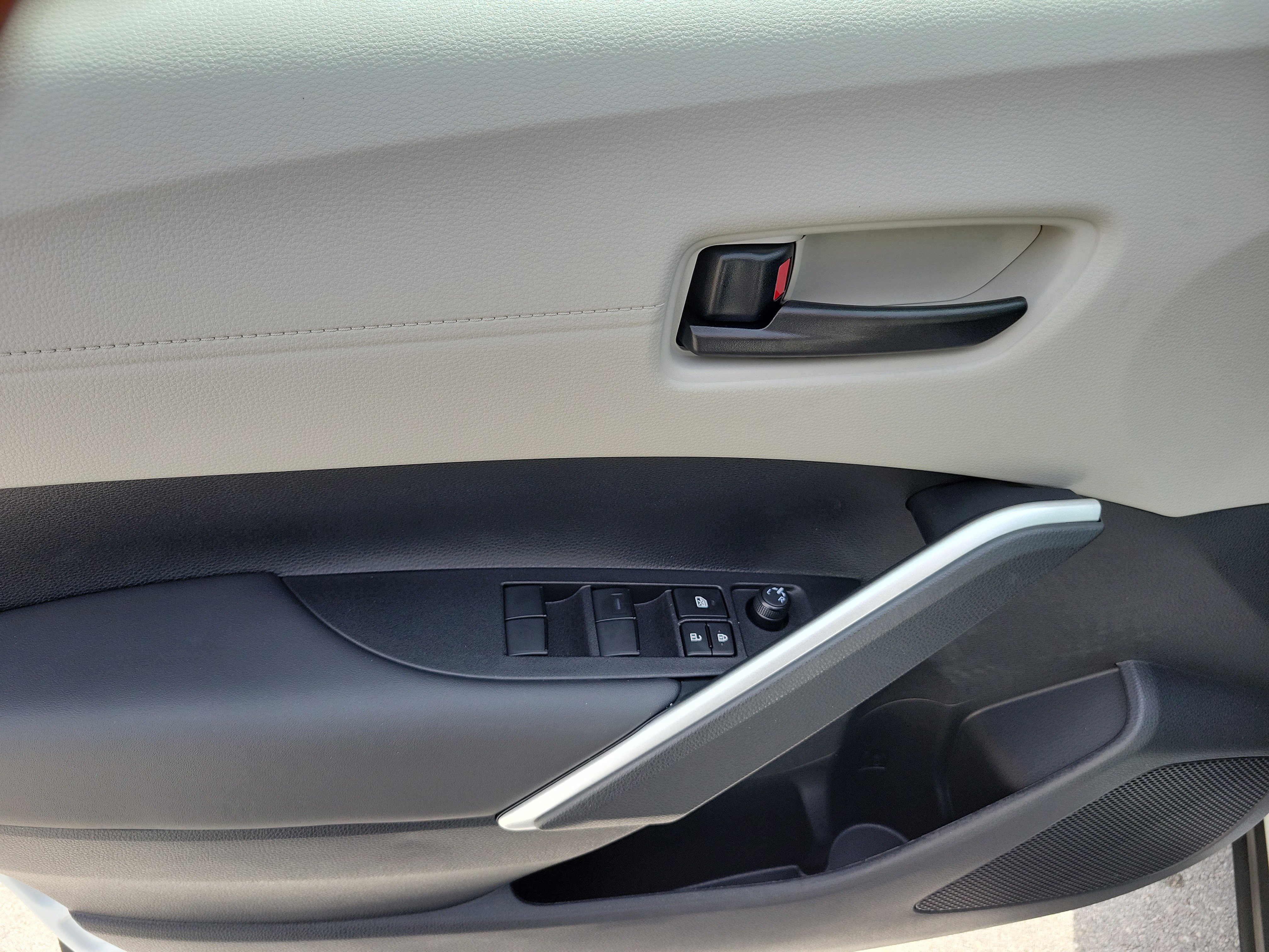 Certified 2026 Toyota Corolla Cross L image 17