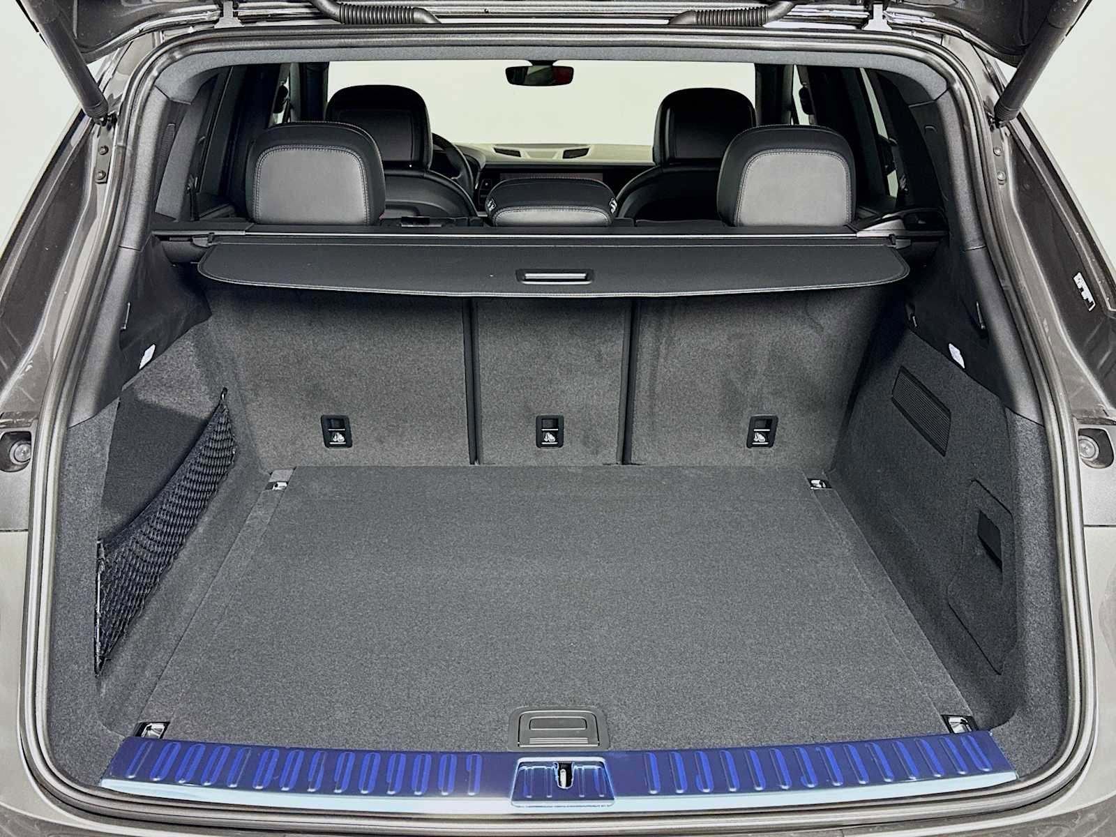 New 2025 Porsche Cayenne image 27