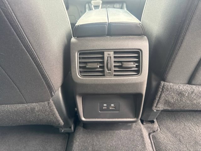 Used 2023 Nissan Rogue SV AWD/4WD image 14