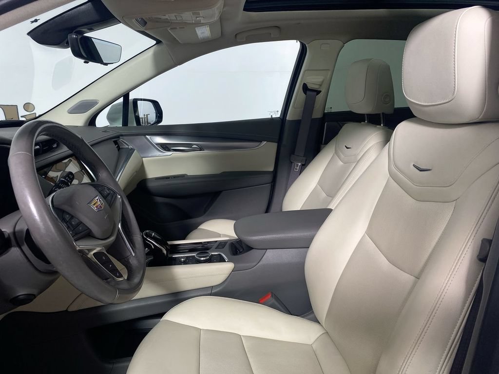 Certified 2024 Cadillac XT5 Premium Luxury w/ Technology Package AWD/4WD image 11