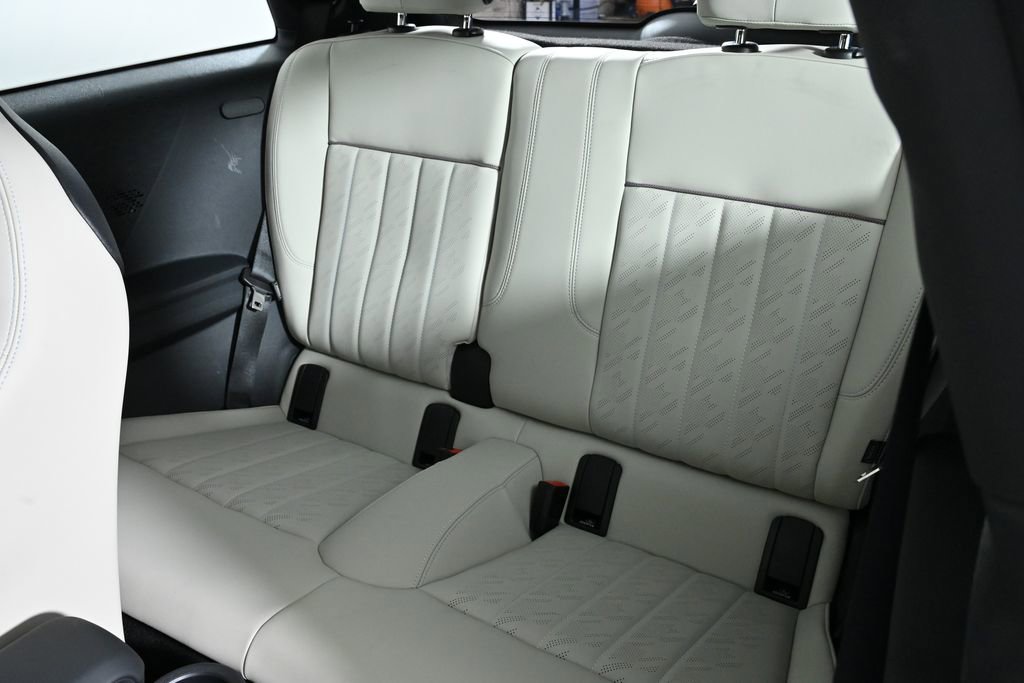 Certified 2025 MINI Cooper 2-Door Hardtop image 28