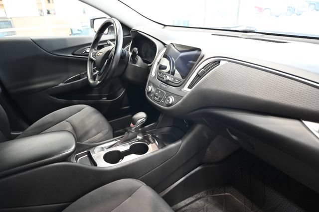 Used 2021 Chevrolet Malibu RS w/ LPO, Convenience Package 1 FWD image 13