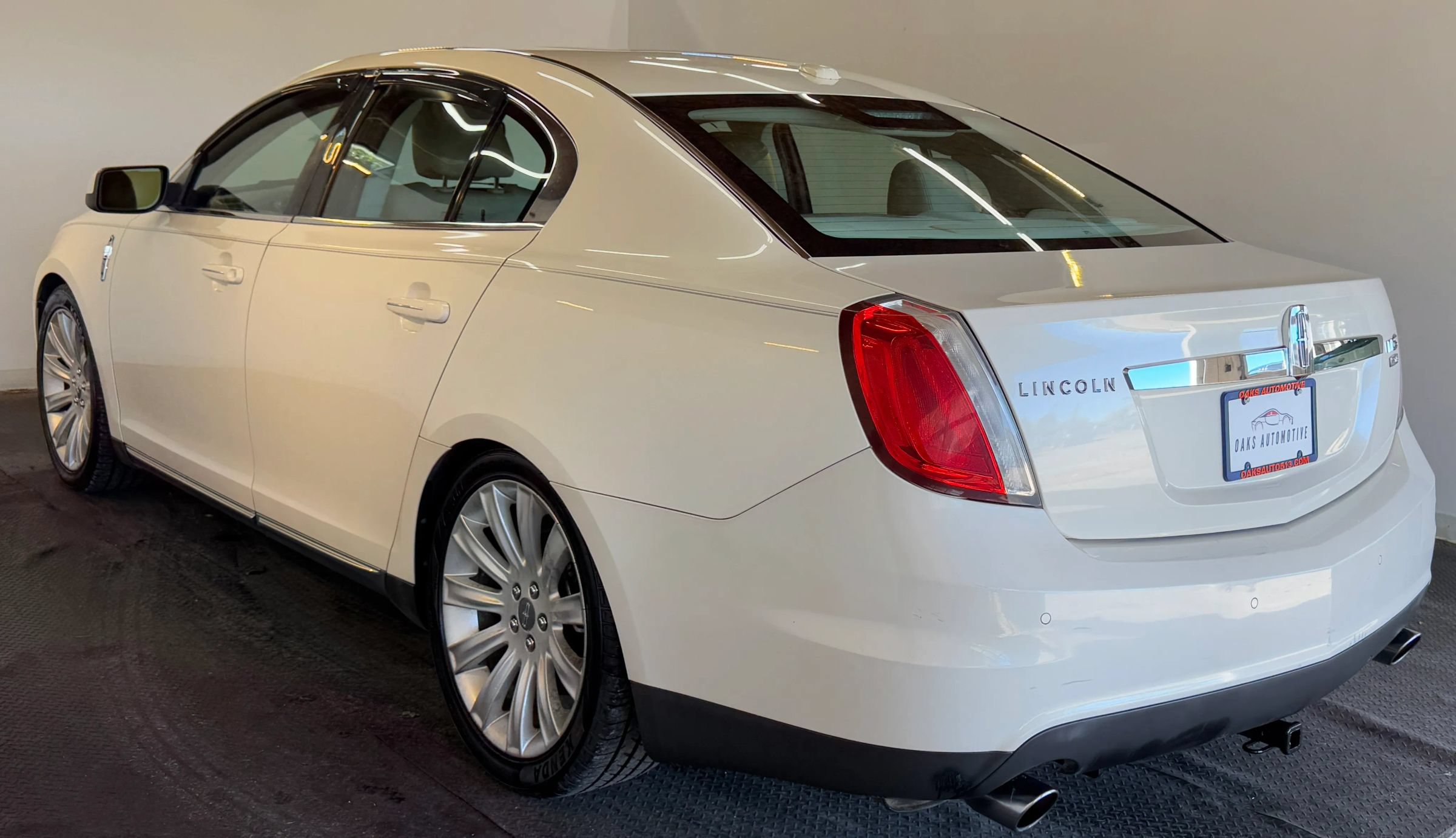 Used 2009 Lincoln MKS AWD image 7