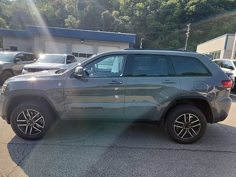 Used 2020 Jeep Grand Cherokee Trailhawk w/ Trailhawk Luxury Group AWD/4WD image 4
