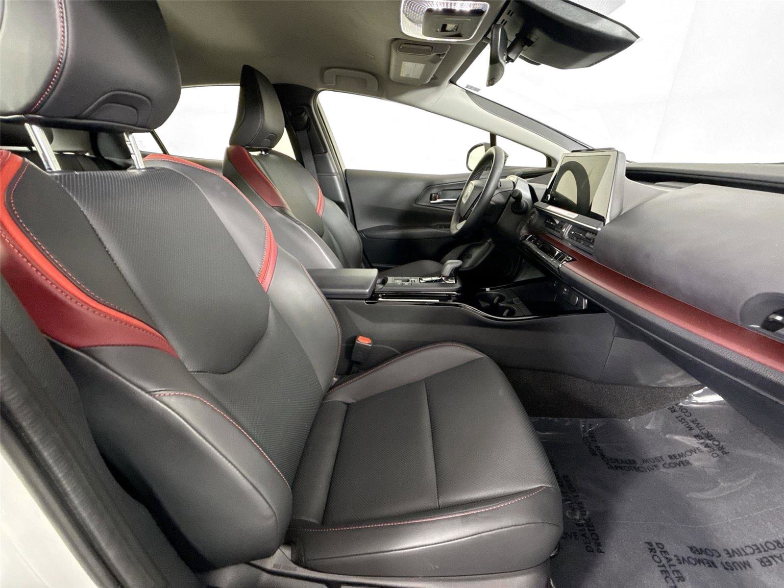 Certified 2025 Toyota Prius Plug-In Hybrid FWD image 37