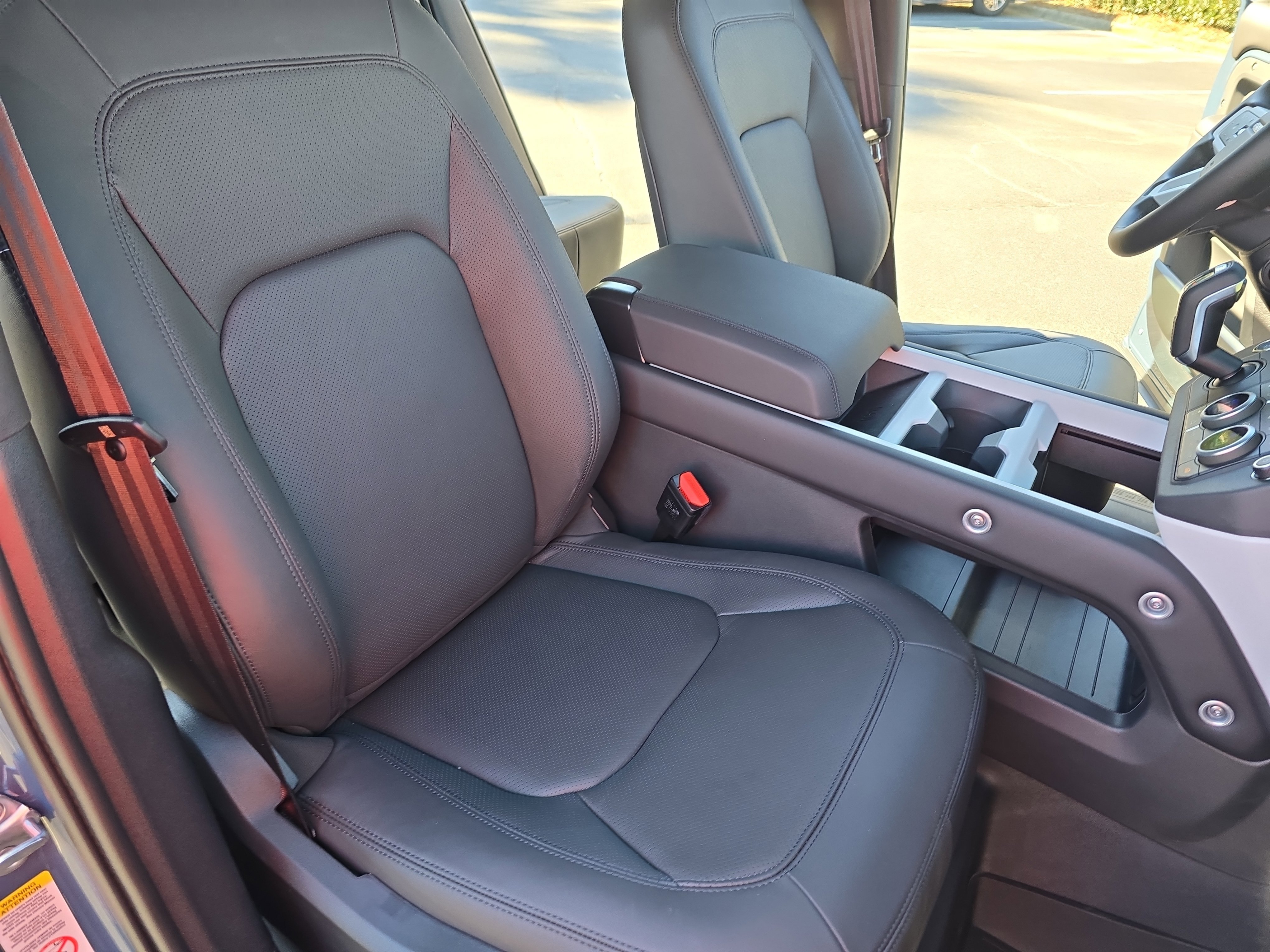 New 2026 Land Rover Defender 110 S image 10