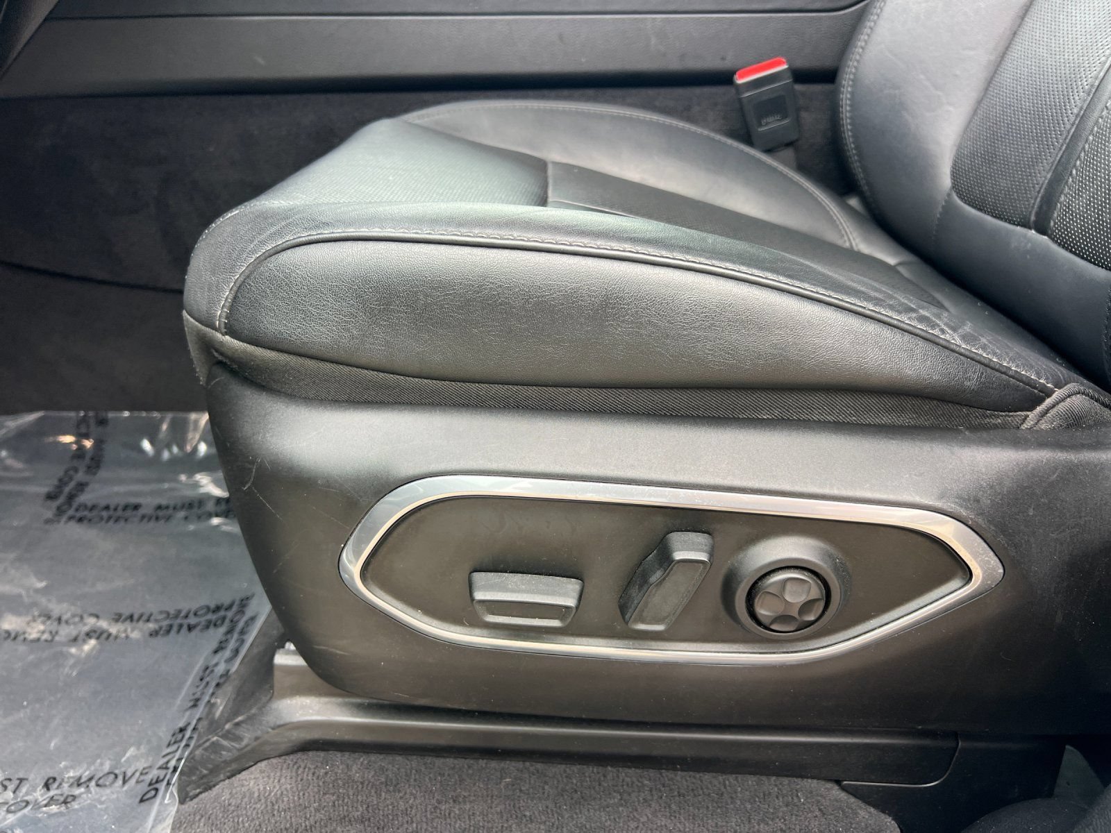 Used 2024 Jeep Wagoneer Series II w/ Flexible Seating Group RWD image 13