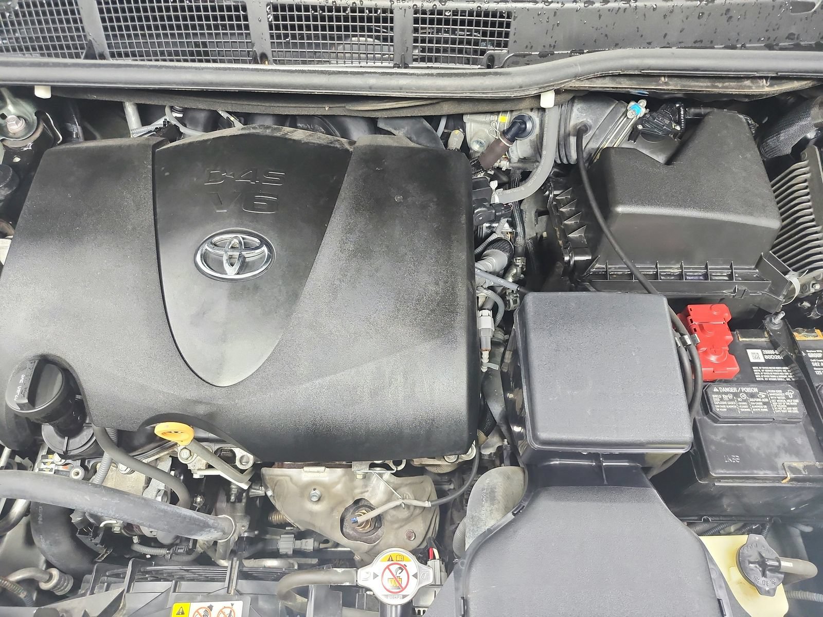 Used 2020 Toyota Sienna XLE Premium FWD image 18