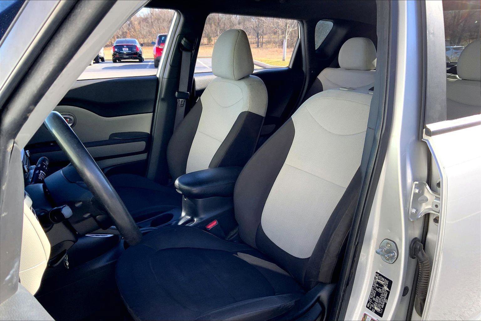 Used 2019 Kia Soul image 19