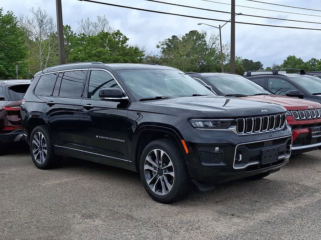 Used 2023 Jeep Grand Cherokee L Overland w/ Rear Seat Video Group I RWD image 2