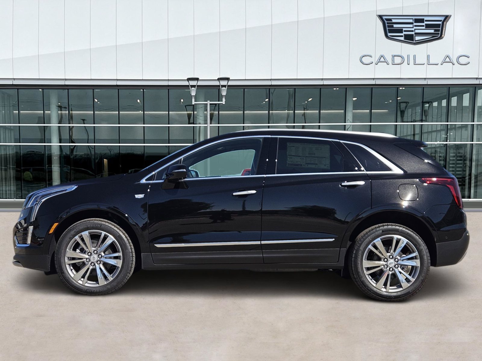 New 2026 Cadillac XT5 Premium Luxury AWD/4WD image 3