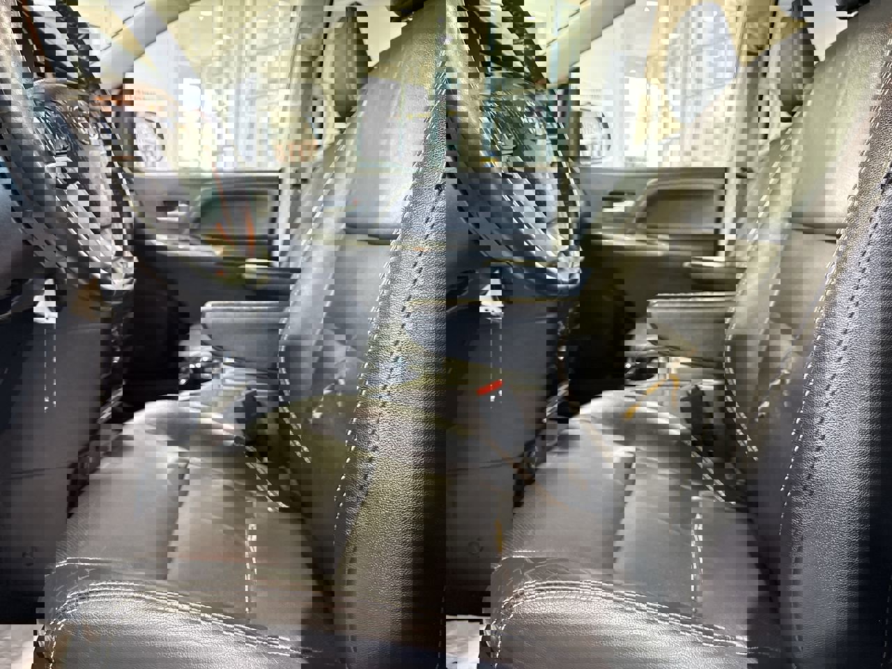 Used 2018 Toyota Sienna SE image 11