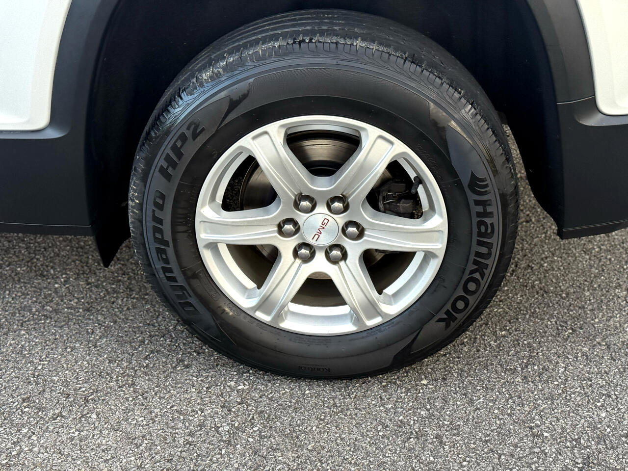 Used 2018 GMC Acadia SLE image 9