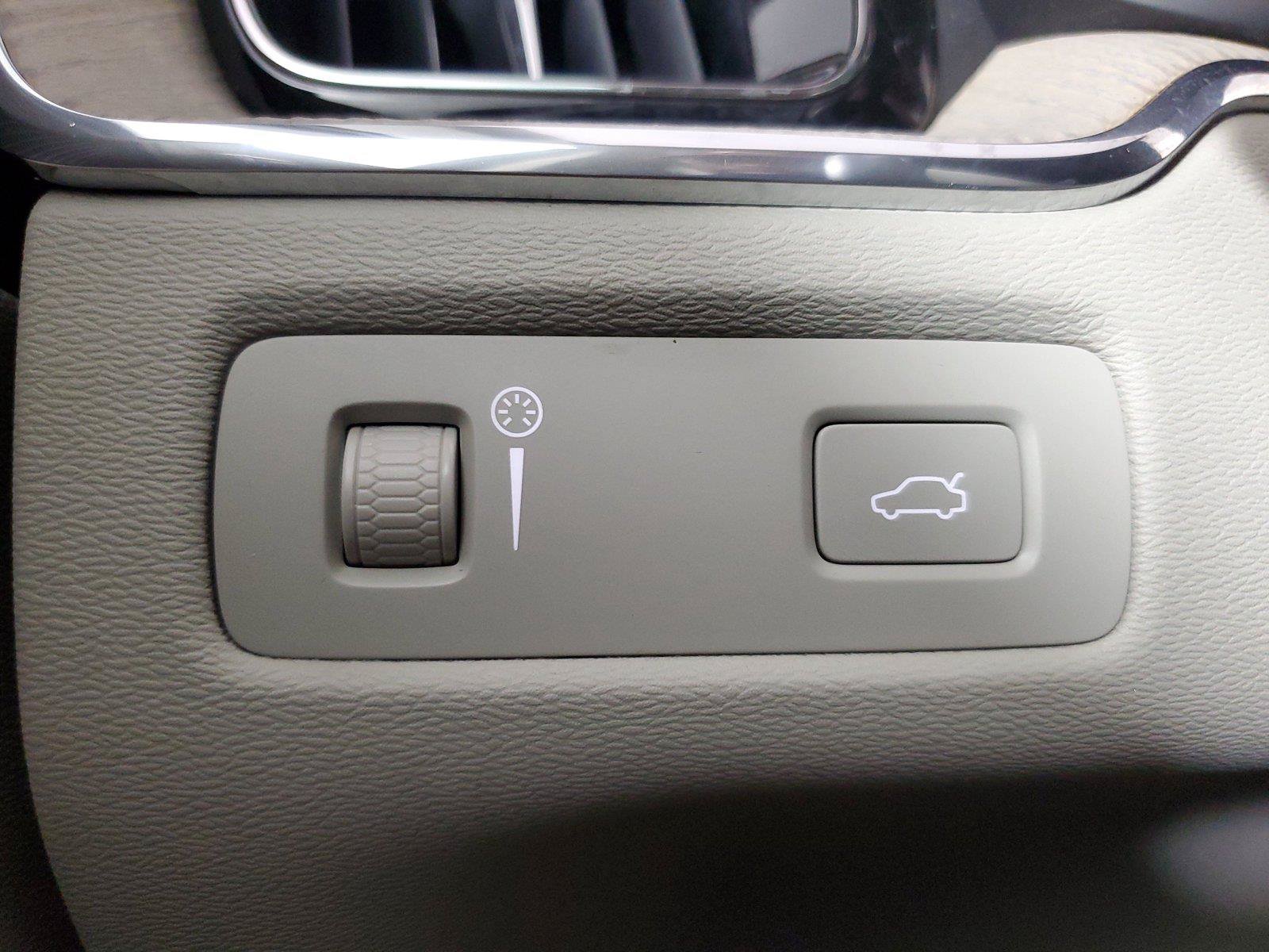 Used 2019 Volvo XC60 T5 Inscription AWD/4WD image 35