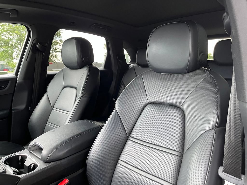 Used 2020 Porsche Cayenne AWD/4WD image 15