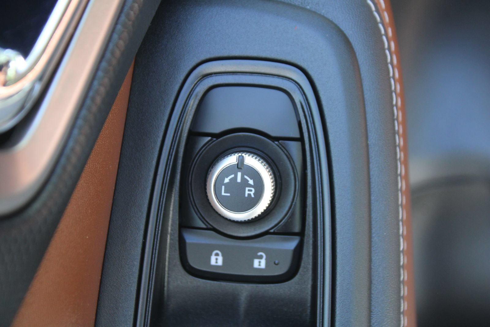 Used 2024 Subaru Forester Touring w/ POP Package 3 AWD/4WD image 21