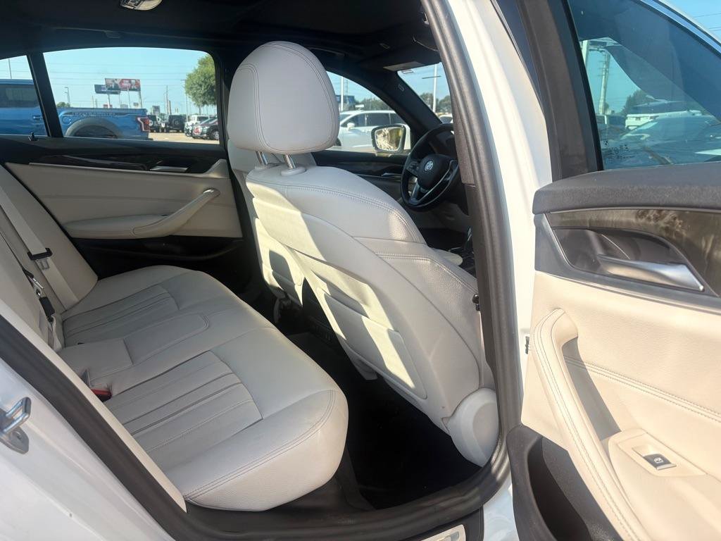 Used 2023 BMW 530i xDrive w/ Convenience Package AWD/4WD image 11