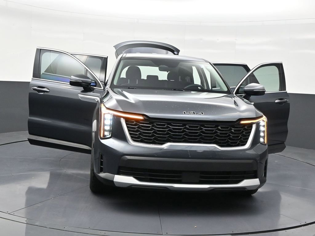 Used 2024 Kia Sorento LX image 33