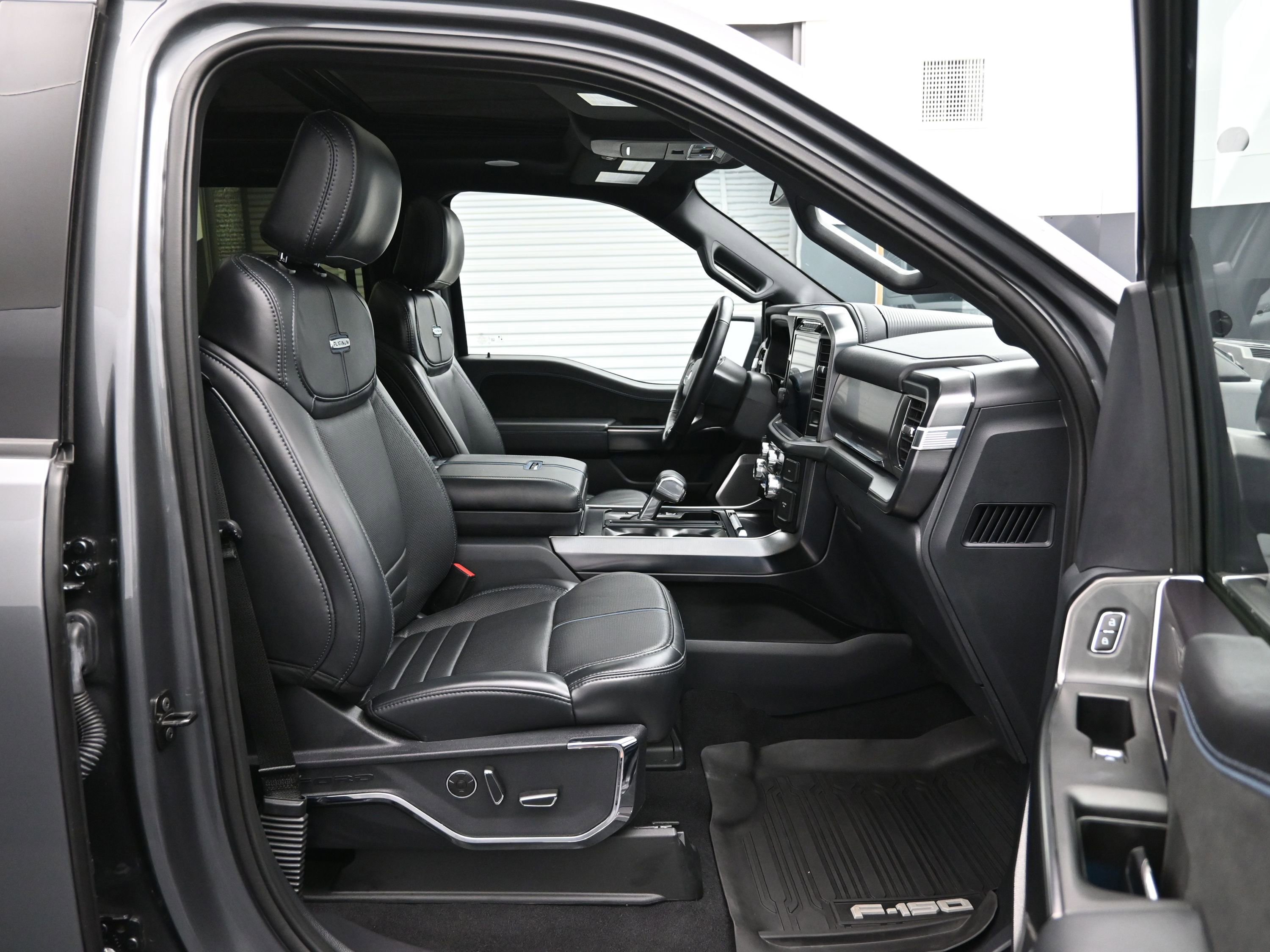 Used 2024 Ford F150 Platinum w/ Equipment Group 702A High image 12