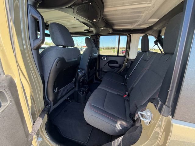 Used 2025 Jeep Wrangler Unlimited Rubicon AWD/4WD image 18
