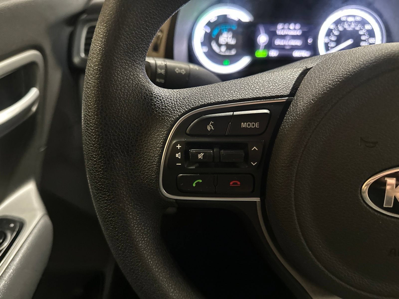 Used 2019 Kia Niro LX FWD image 19