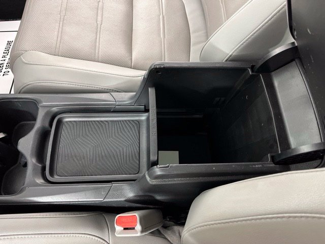 Used 2018 Honda CR-V Touring image 30