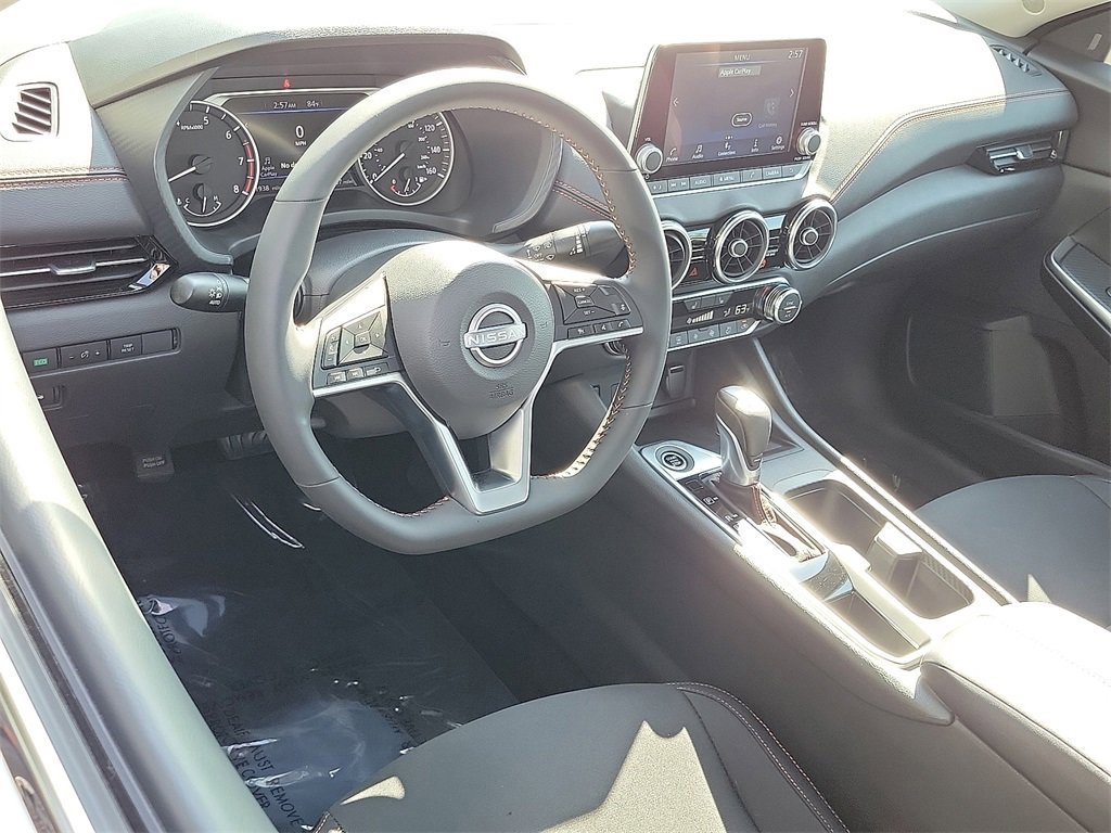 New 2025 Nissan Sentra SR w/ Lighting Package image 3