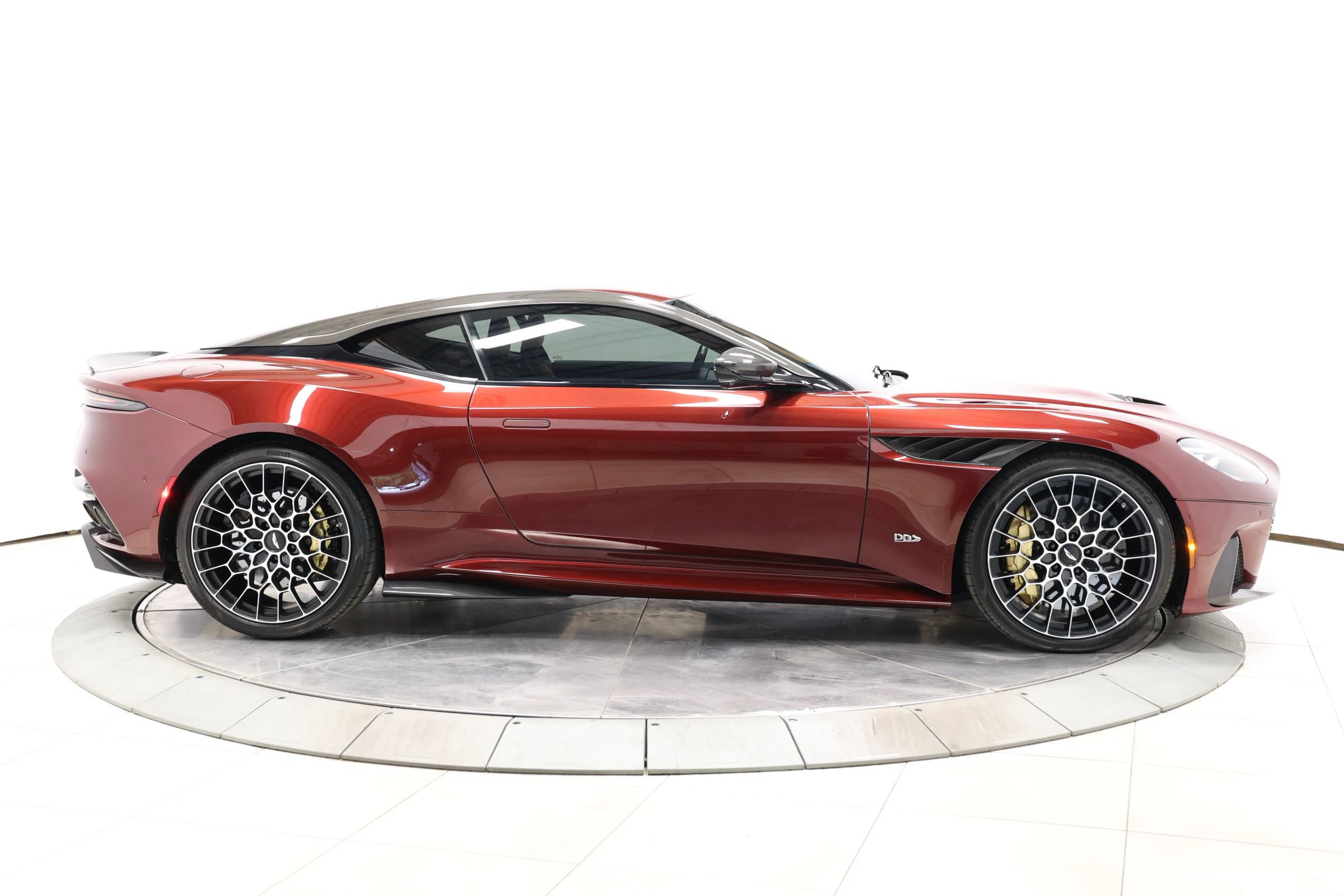 Used 2023 Aston Martin DBS Coupe RWD image 84