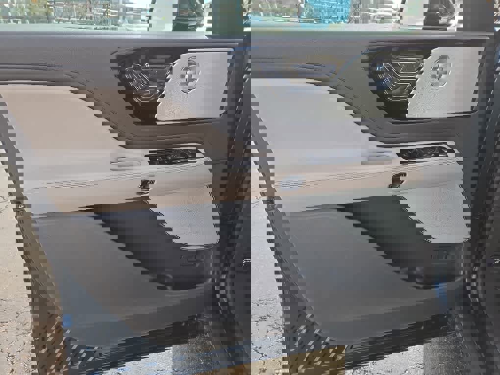 Used 2023 Lincoln Aviator Reserve w/ Equipment Group 201A image 19