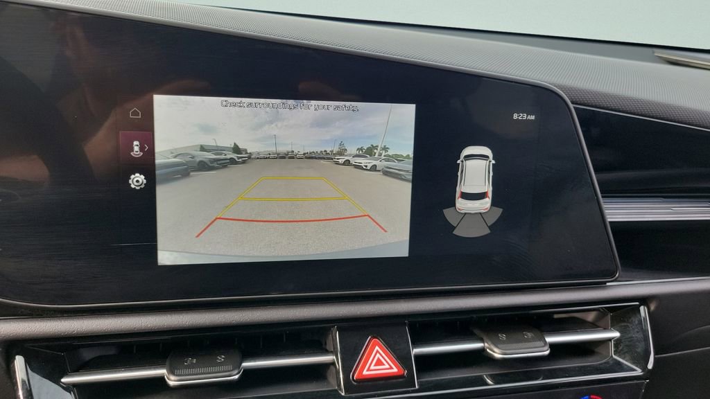 Used 2025 Kia Niro EX FWD image 17