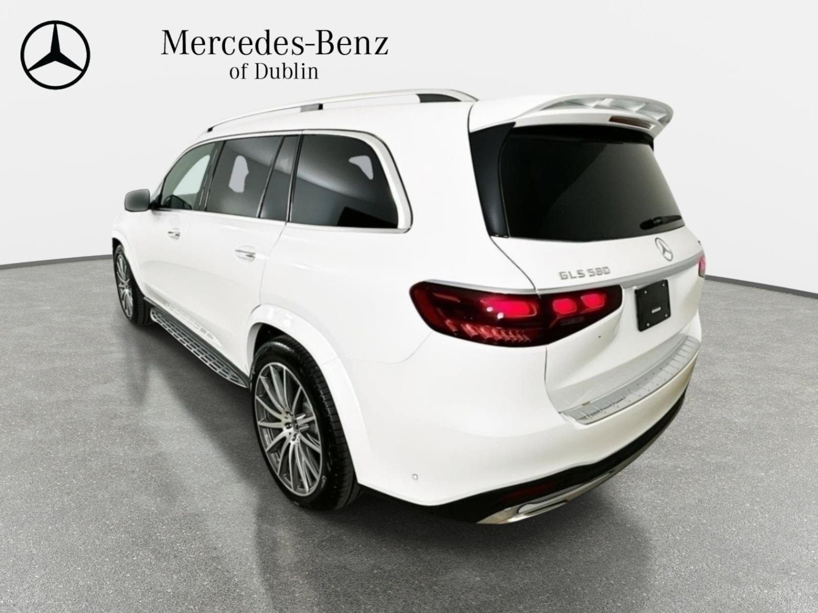 Used 2026 Mercedes-Benz GLS 580 4MATIC image 5