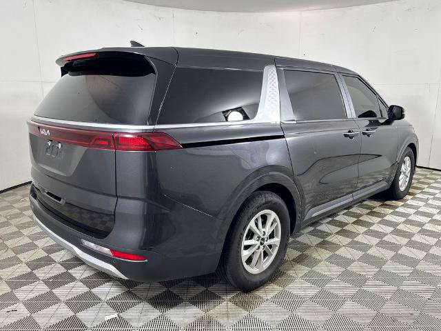 Used 2022 Kia Carnival LX FWD image 3