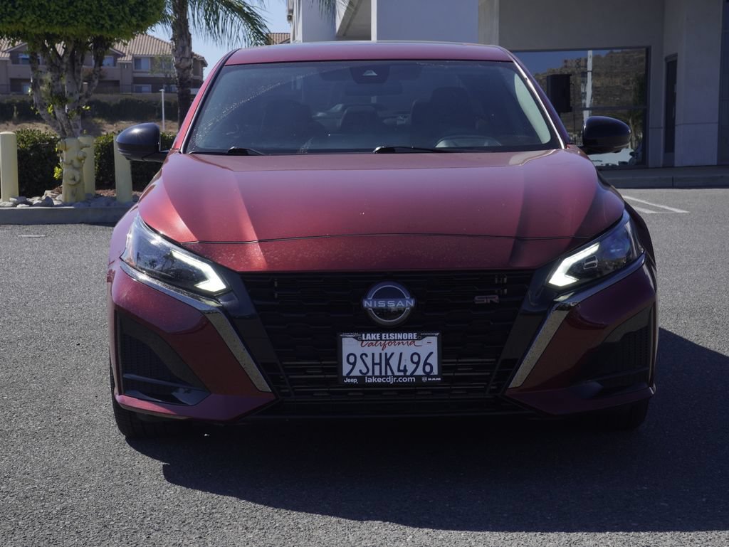 Used 2023 Nissan Altima 2.0 SR FWD image 9