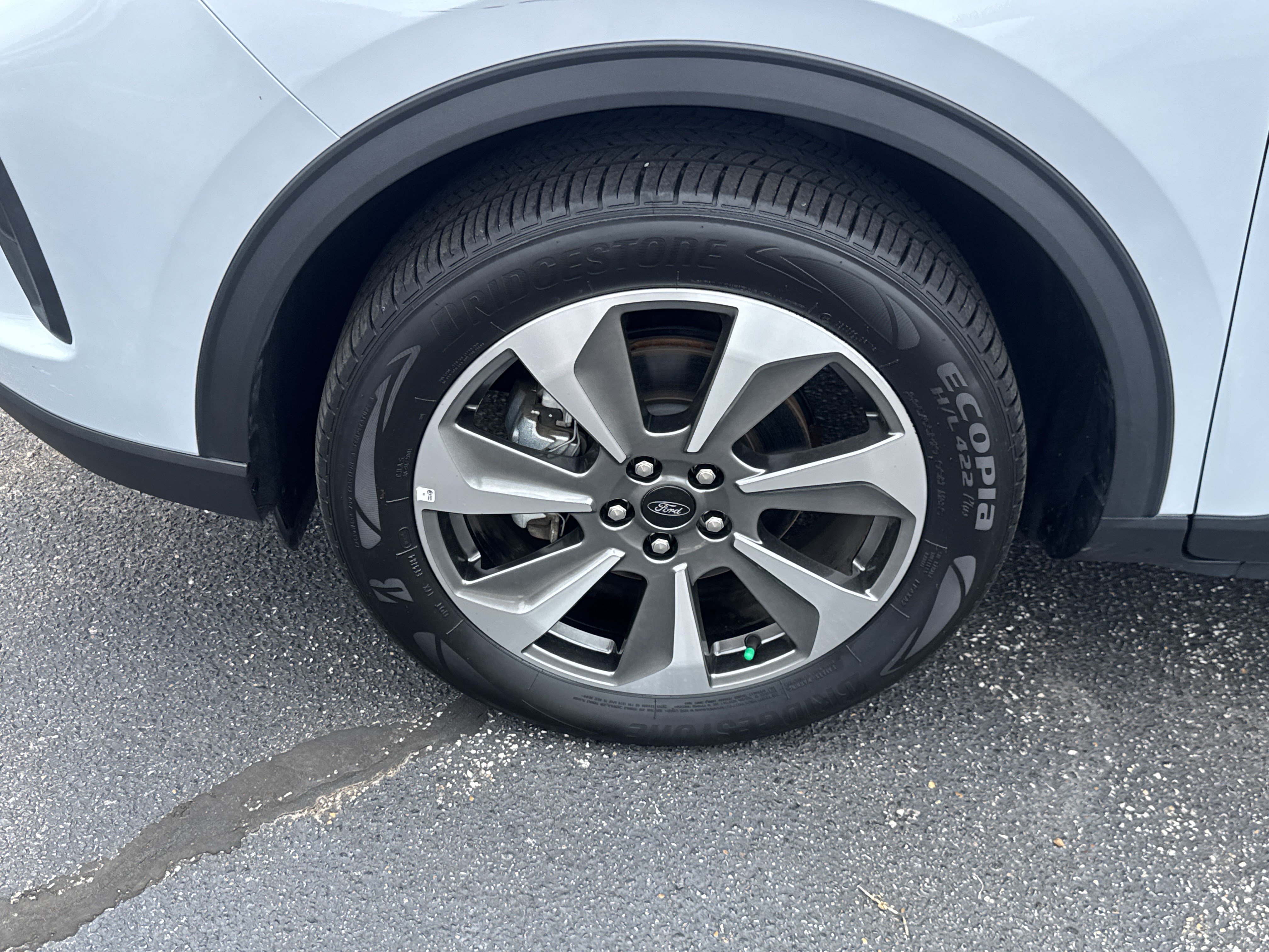 Certified 2025 Ford Escape Platinum AWD/4WD image 9