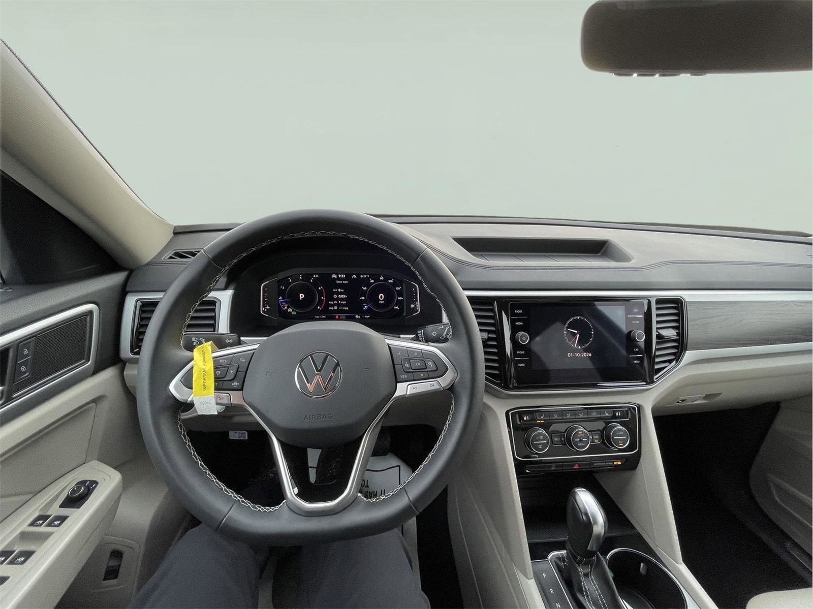 Used 2023 Volkswagen Atlas SE w/ Black Wheel Package image 28