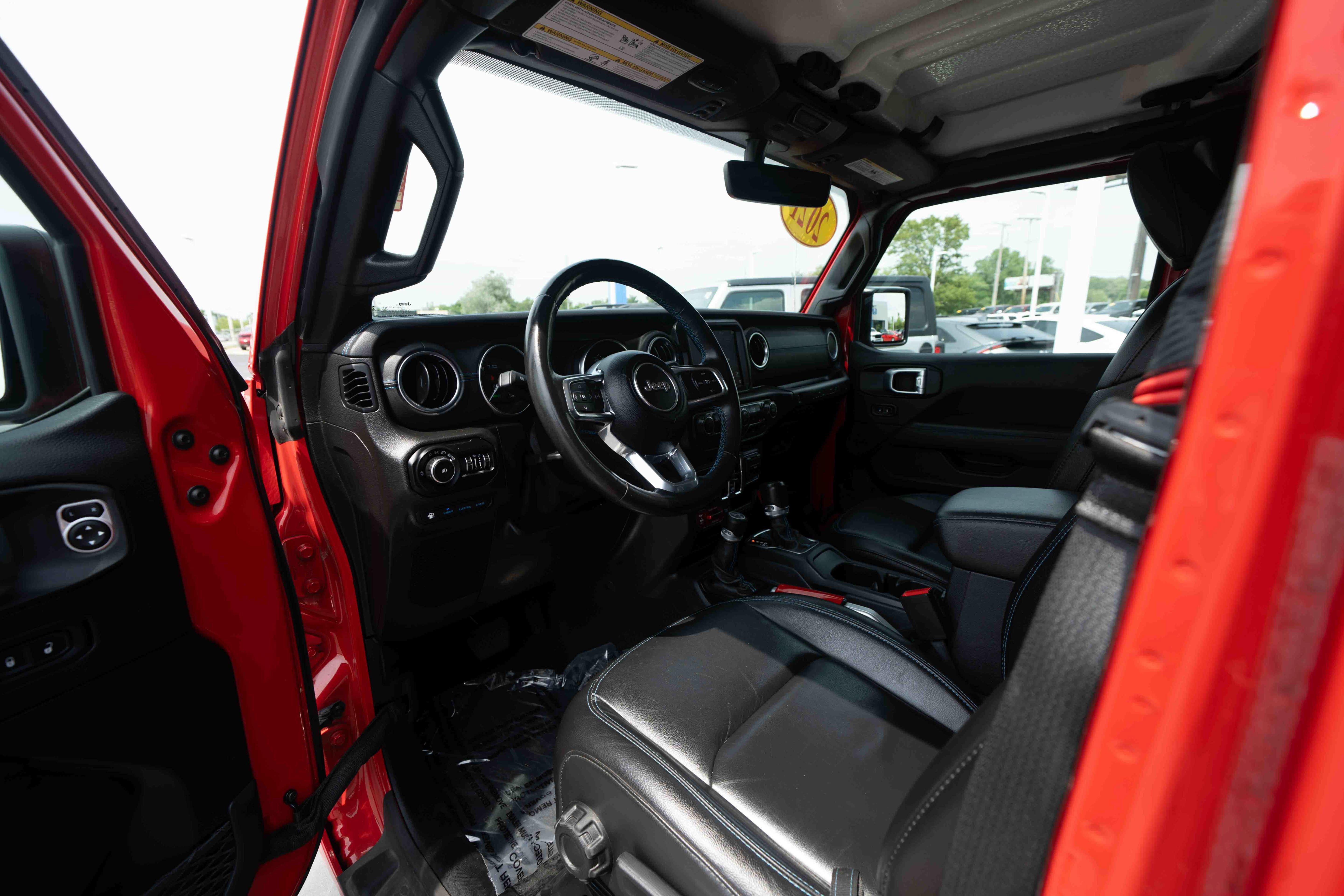 Used 2021 Jeep Wrangler Unlimited Rubicon 4xe w/ Steel Bumper Group AWD/4WD image 8