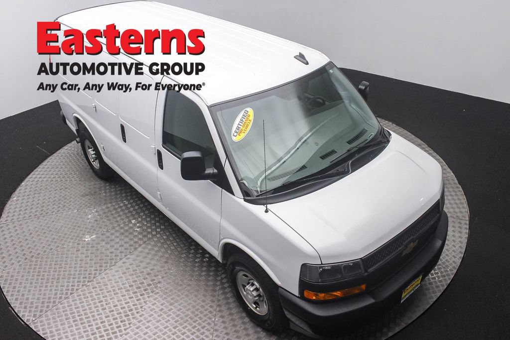 Used 2021 Chevrolet Express 2500 RWD image 3