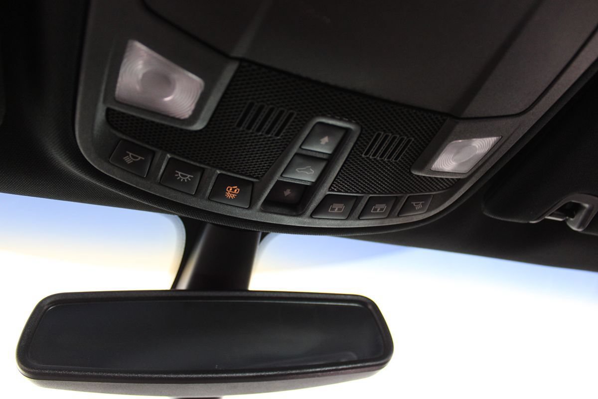 Used 2017 Lincoln Continental Select FWD image 34