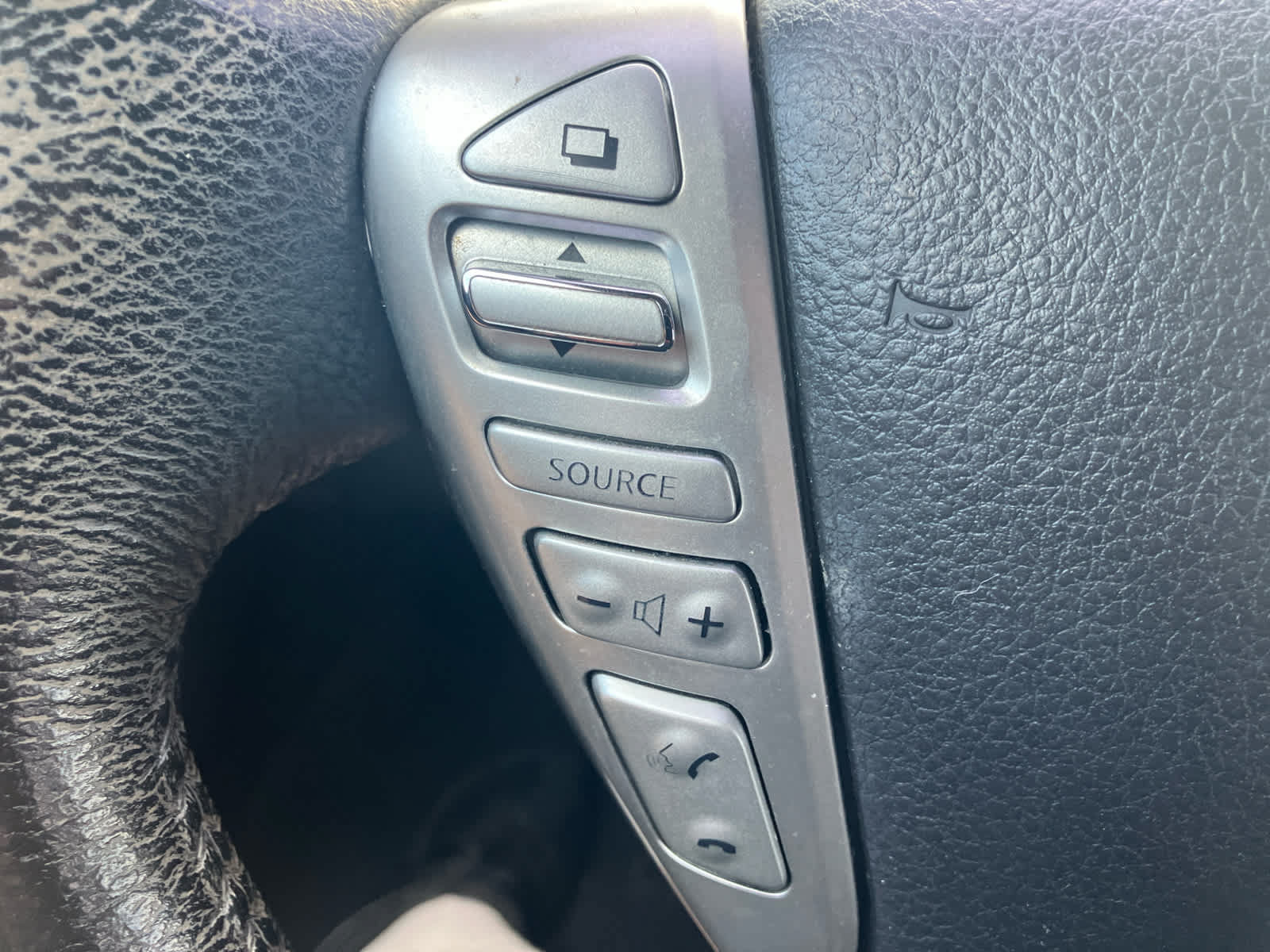 Used 2015 Nissan Sentra SR FWD image 15