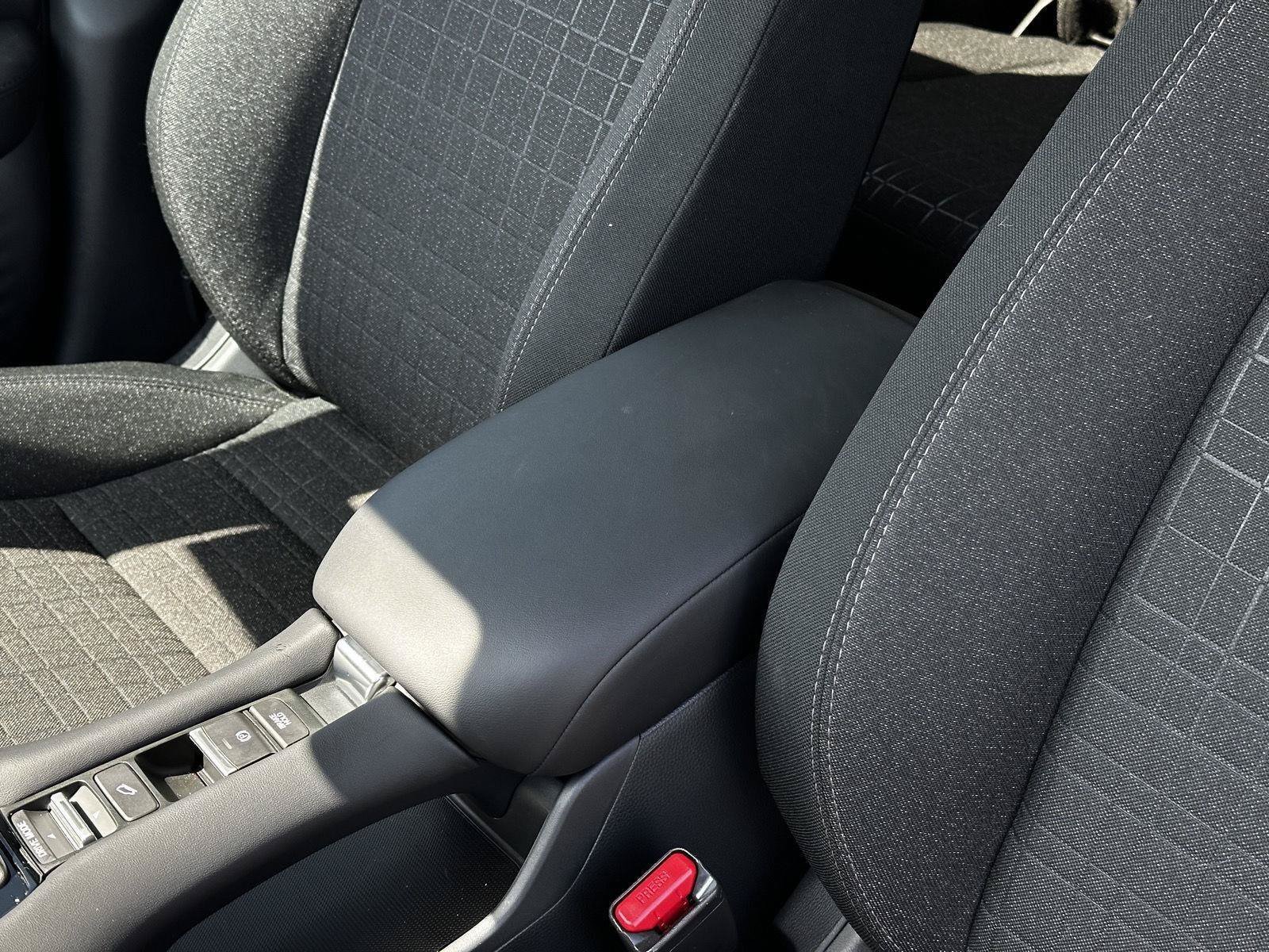 Certified 2026 Honda HR-V LX image 11
