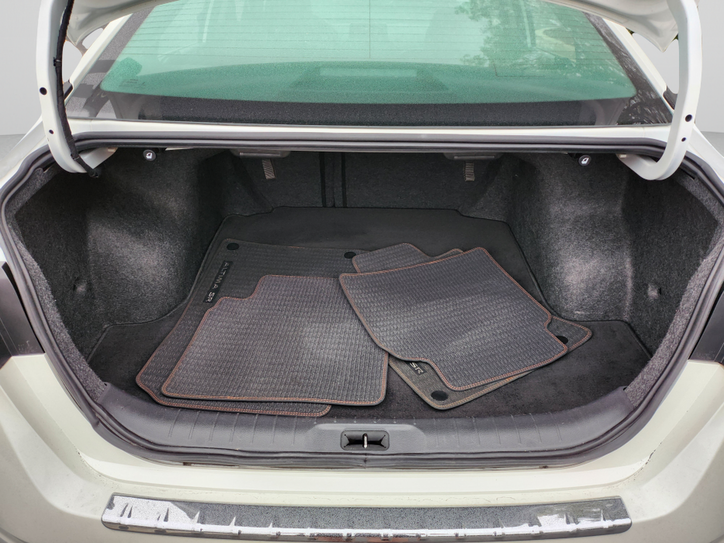 Used 2021 Nissan Altima 2.5 SR w/ SR Premium Package FWD image 23