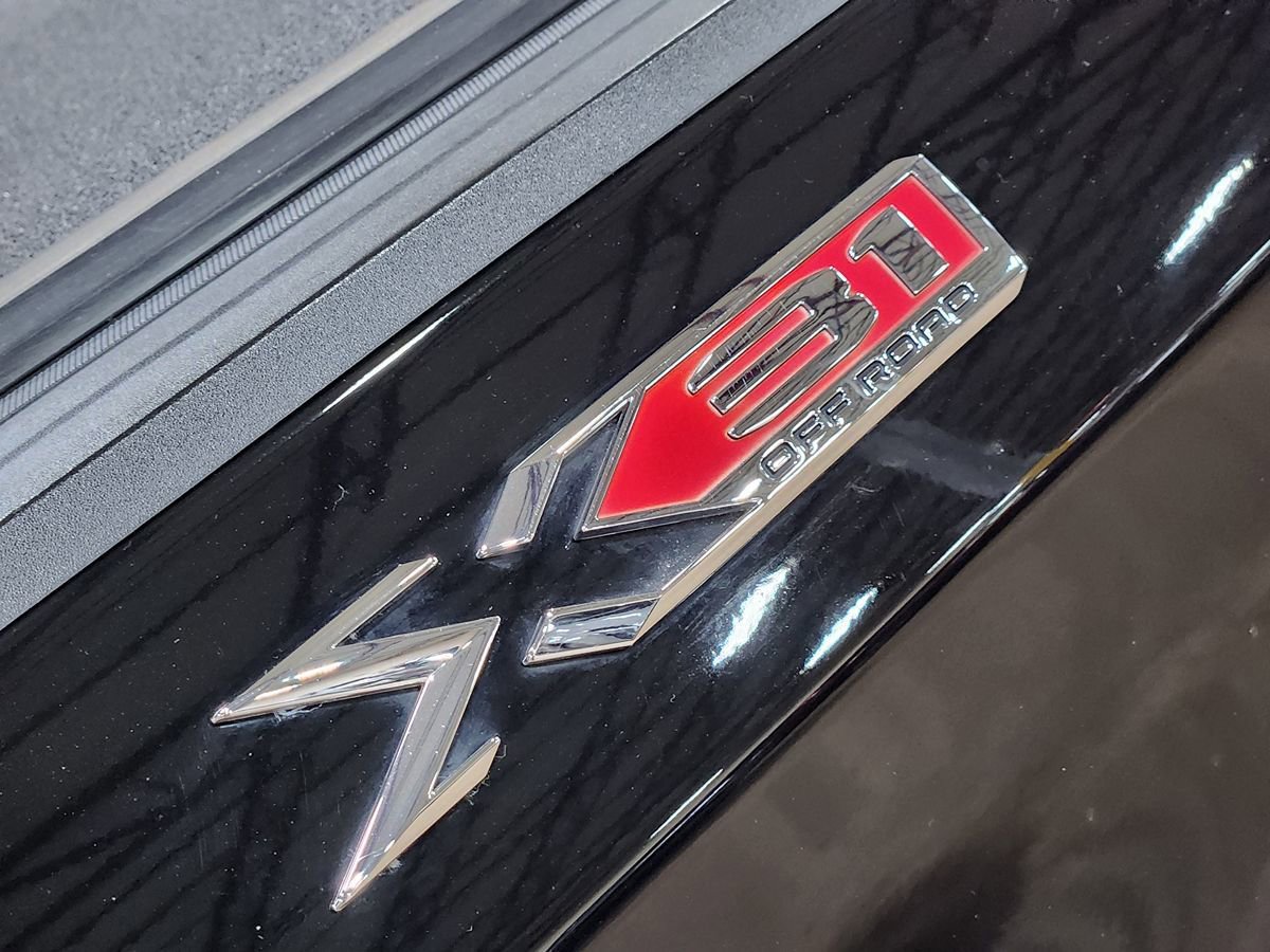 Used 2019 GMC Sierra 1500 SLT AWD/4WD image 28