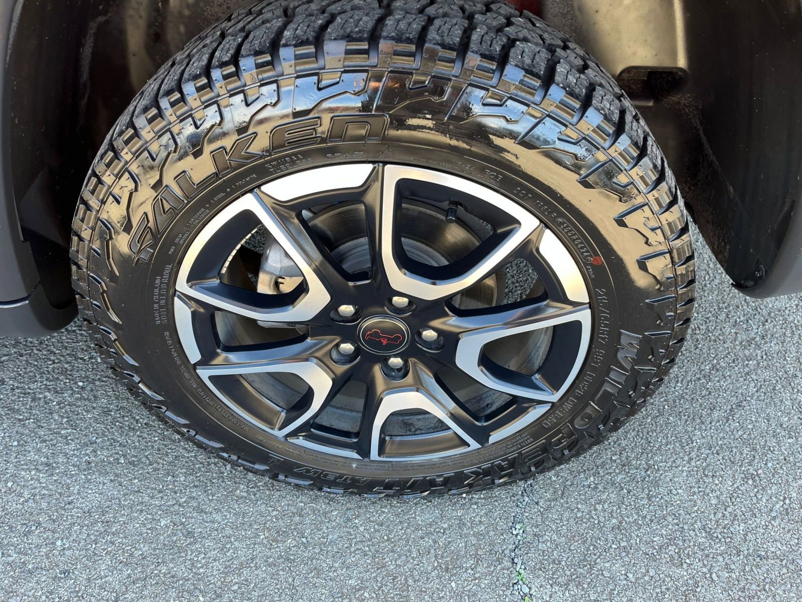 Used 2025 Jeep Compass Trailhawk image 25