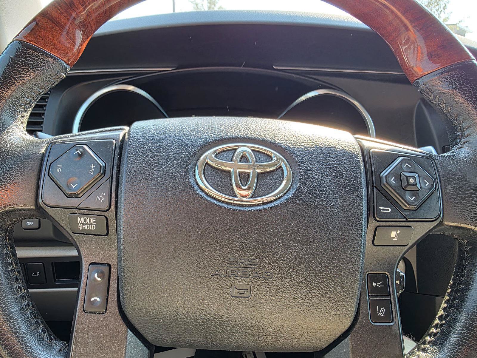 Used 2018 Toyota Sequoia Platinum AWD/4WD image 17