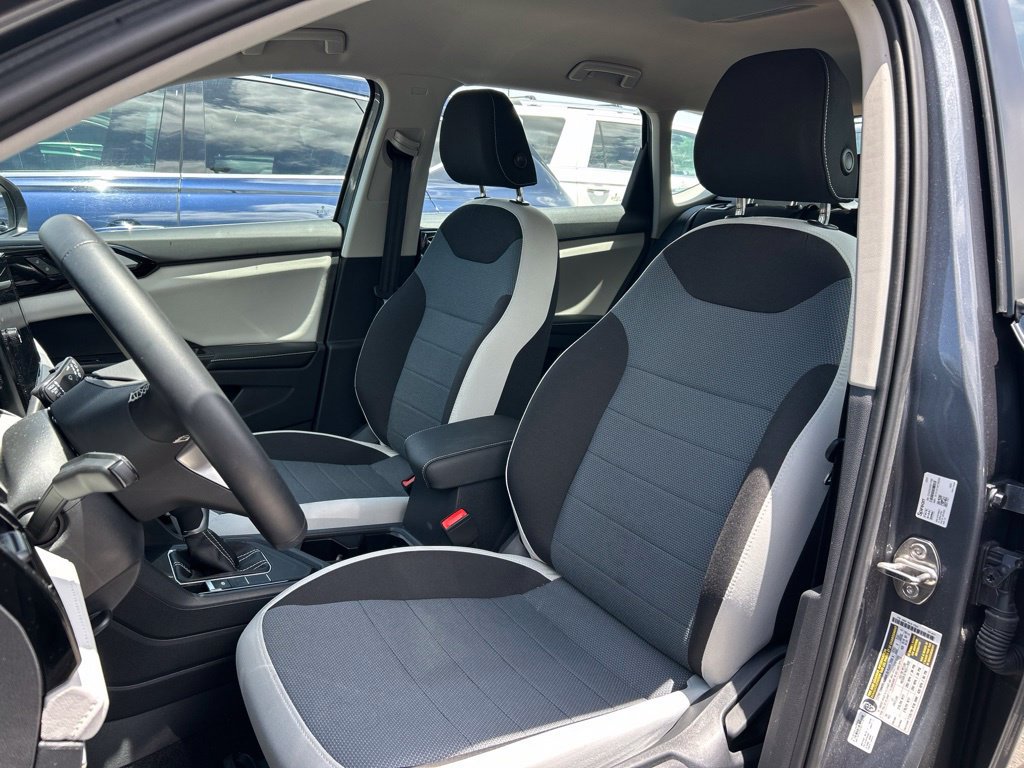 Certified 2025 Volkswagen Taos S FWD image 19